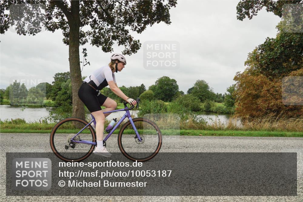 30.08.2026 - Elbe Triathlon Hamburg Michael Burmester http://msf.ph/oto/10053187 30.08.2026 10:26:27 Radfahren 716, 906 meine-sportfotos.de