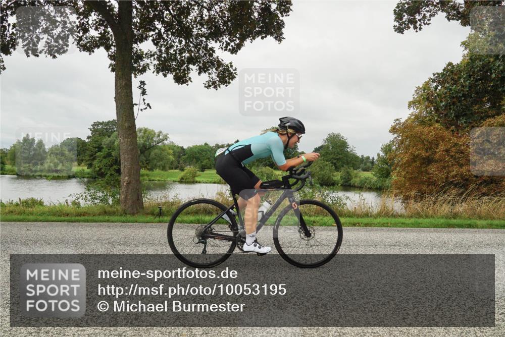 30.08.2026 - Elbe Triathlon Hamburg Michael Burmester http://msf.ph/oto/10053195 30.08.2026 10:26:38 Radfahren 856, 911 meine-sportfotos.de
