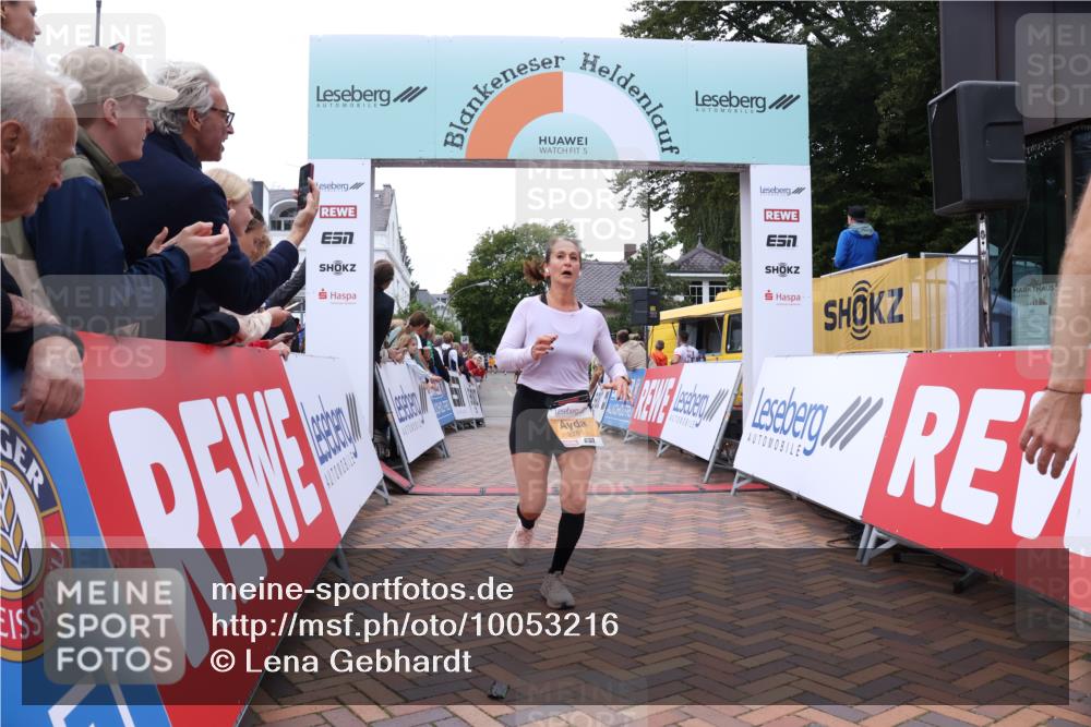 30.08.2026 - Blankeneser Heldenlauf Lena Gebhardt http://msf.ph/oto/10053216 30.08.2026 12:03:50 Ziel 2172, 2281, 2444, 2767, 2768, 4185 meine-sportfotos.de