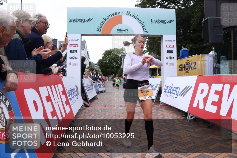 30.08.2026 - Blankeneser Heldenlauf Lena Gebhardt http://msf.ph/oto/10053225 30.08.2026 12:03:51 Ziel 2172, 2281, 2444, 2460, 2767, 2768, 4185 meine-sportfotos.de
