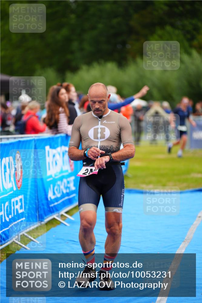 30.08.2026 - Elbe Triathlon Hamburg LAZAROV Photography http://msf.ph/oto/10053231 30.08.2026 10:49:23 Ziel 249 meine-sportfotos.de