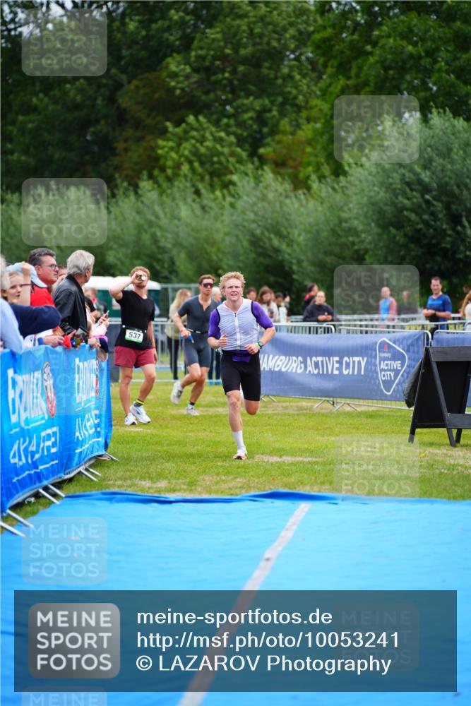 30.08.2026 - Elbe Triathlon Hamburg LAZAROV Photography http://msf.ph/oto/10053241 30.08.2026 10:50:17 Ziel 421 meine-sportfotos.de