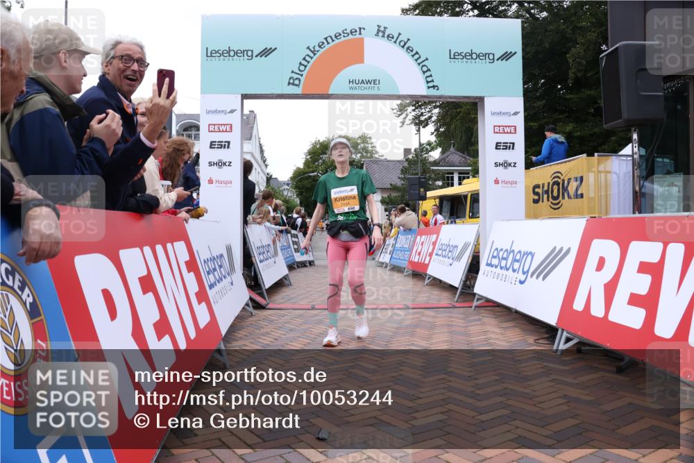 30.08.2026 - Blankeneser Heldenlauf Lena Gebhardt http://msf.ph/oto/10053244 30.08.2026 12:03:52 Ziel 2172, 2281, 2444, 2460, 2767, 2768, 4174, 4185 meine-sportfotos.de
