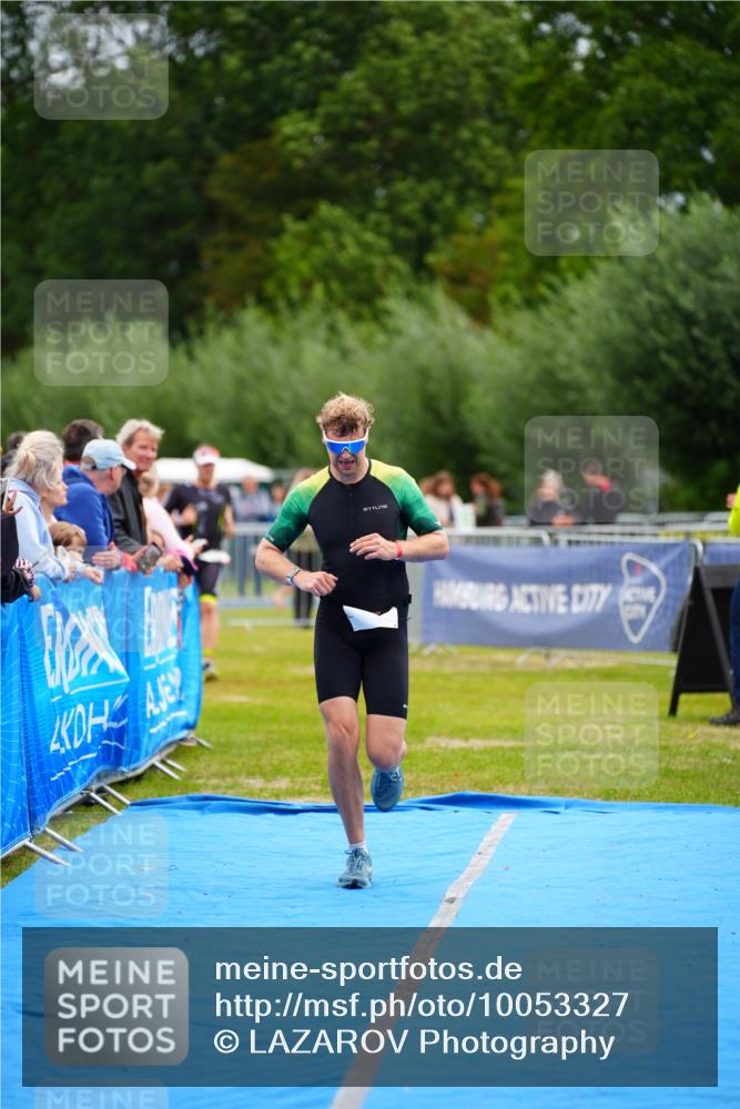 30.08.2026 - Elbe Triathlon Hamburg LAZAROV Photography http://msf.ph/oto/10053327 30.08.2026 10:51:00 Ziel 285, 532 meine-sportfotos.de