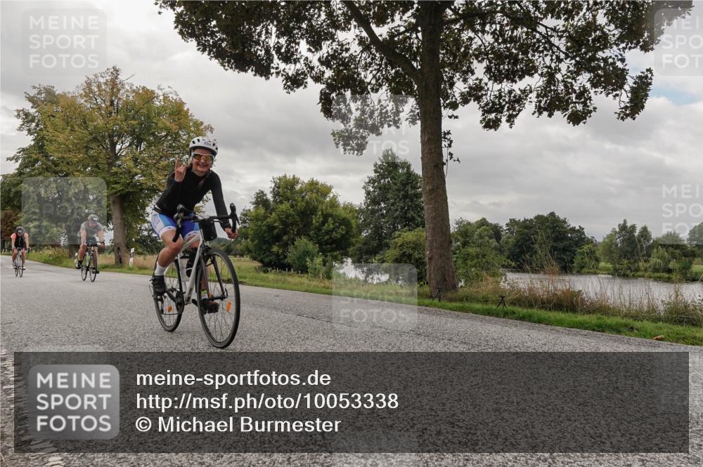 30.08.2026 - Elbe Triathlon Hamburg Michael Burmester http://msf.ph/oto/10053338 30.08.2026 10:47:28 Radfahren 854, 865, 939, 1040, 1111 meine-sportfotos.de