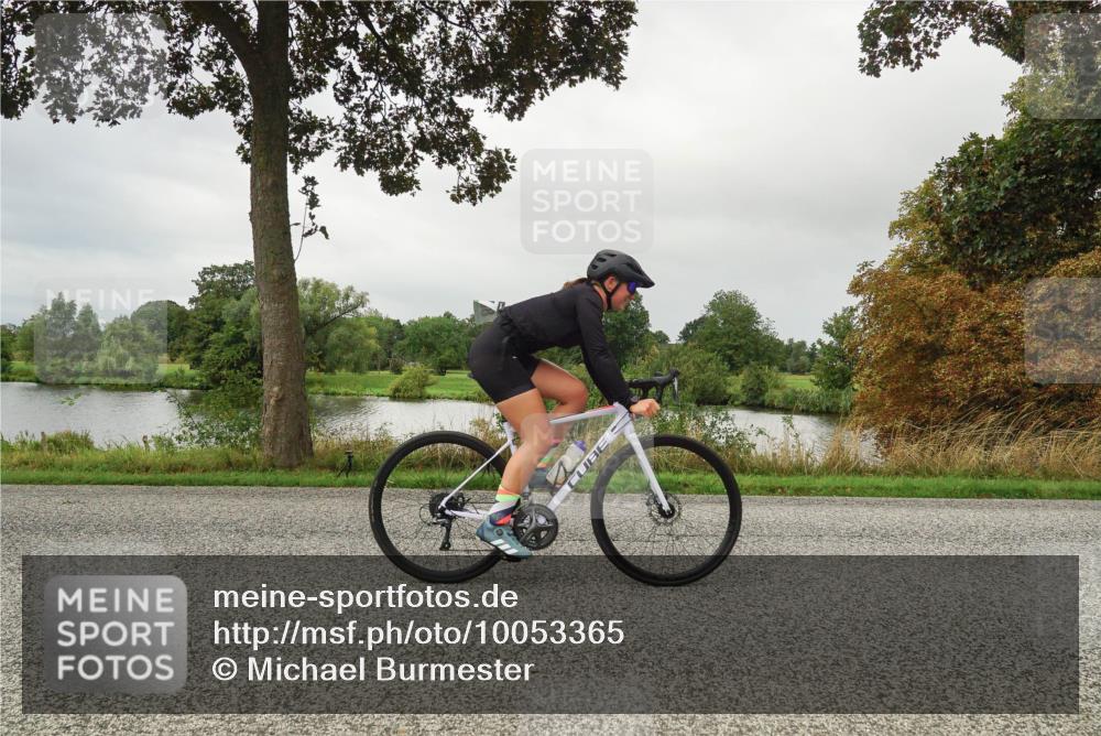 30.08.2026 - Elbe Triathlon Hamburg Michael Burmester http://msf.ph/oto/10053365 30.08.2026 10:29:38 Radfahren 808, 840, 881, 886, 887, 980, 990, 994, 1066, 1359, 1896 meine-sportfotos.de