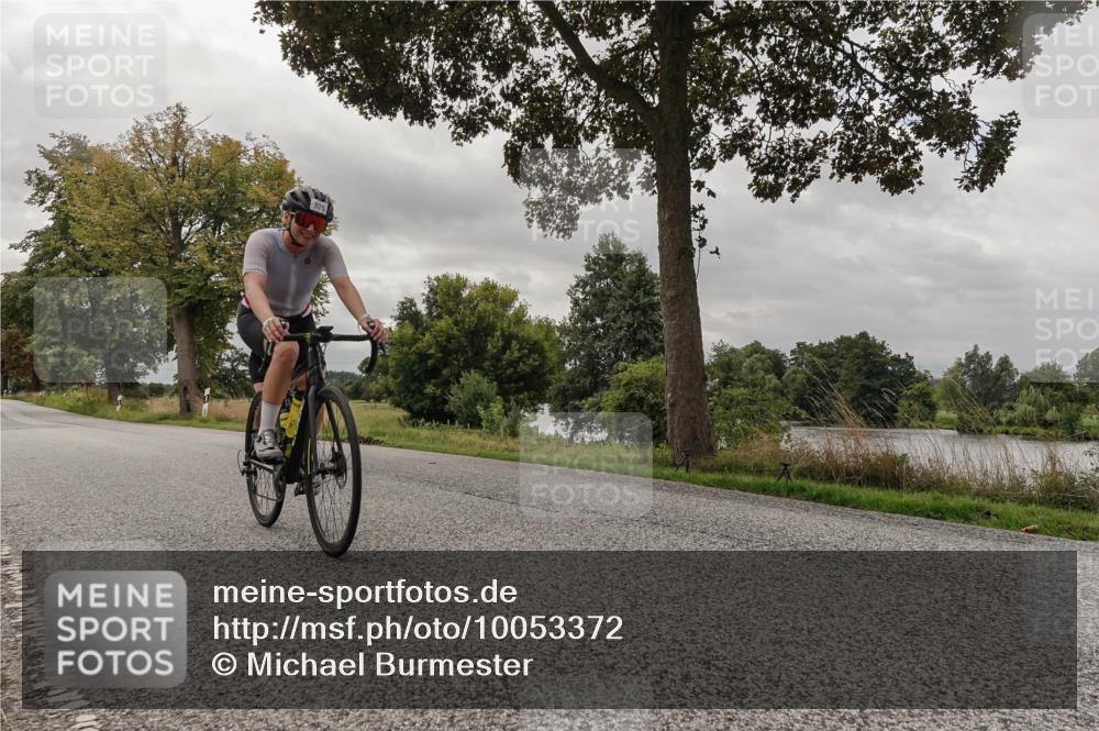 30.08.2026 - Elbe Triathlon Hamburg Michael Burmester http://msf.ph/oto/10053372 30.08.2026 10:47:51 Radfahren 926, 934, 1013, 1335 meine-sportfotos.de