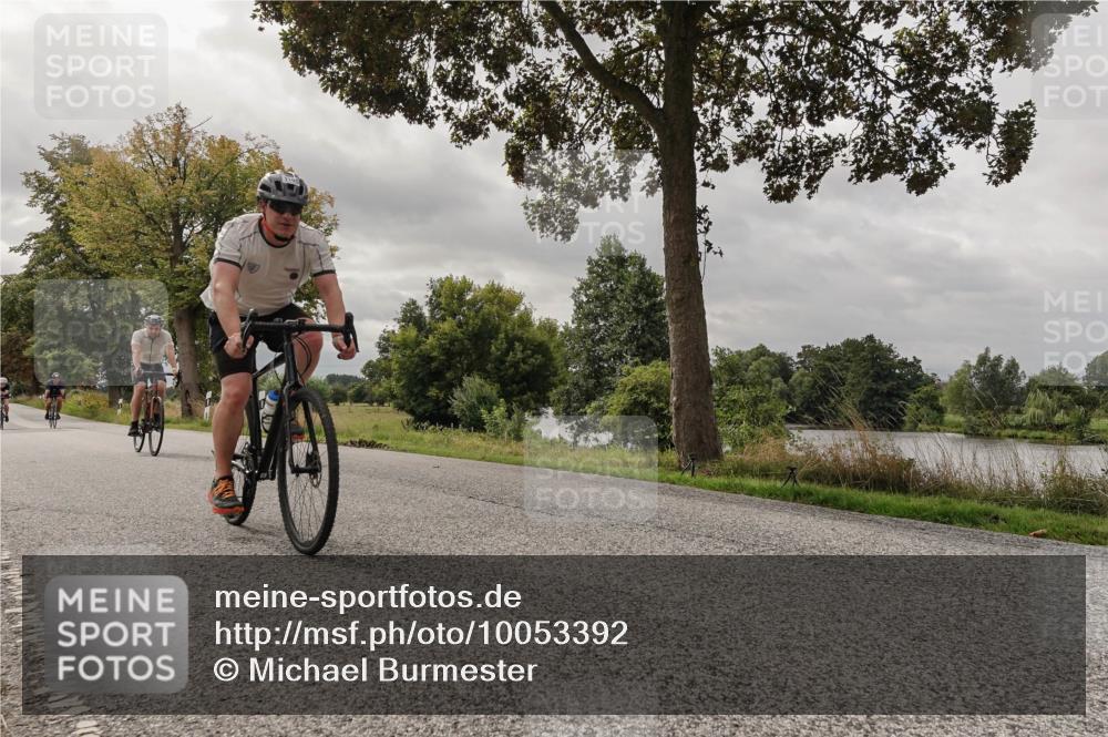 30.08.2026 - Elbe Triathlon Hamburg Michael Burmester http://msf.ph/oto/10053392 30.08.2026 10:48:02 Radfahren 858, 954, 982, 1035, 1109, 1125, 1195, 1254 meine-sportfotos.de