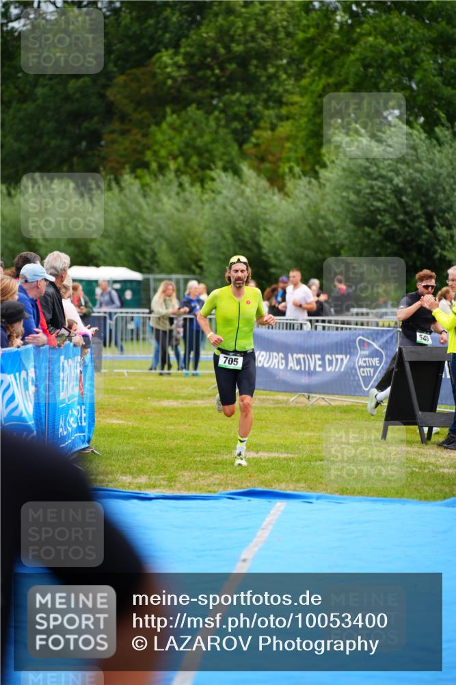 30.08.2026 - Elbe Triathlon Hamburg LAZAROV Photography http://msf.ph/oto/10053400 30.08.2026 10:51:13 Ziel 567, 705 meine-sportfotos.de