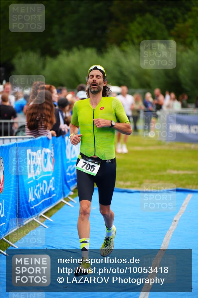30.08.2026 - Elbe Triathlon Hamburg LAZAROV Photography http://msf.ph/oto/10053418 30.08.2026 10:51:17 Ziel 489, 705 meine-sportfotos.de