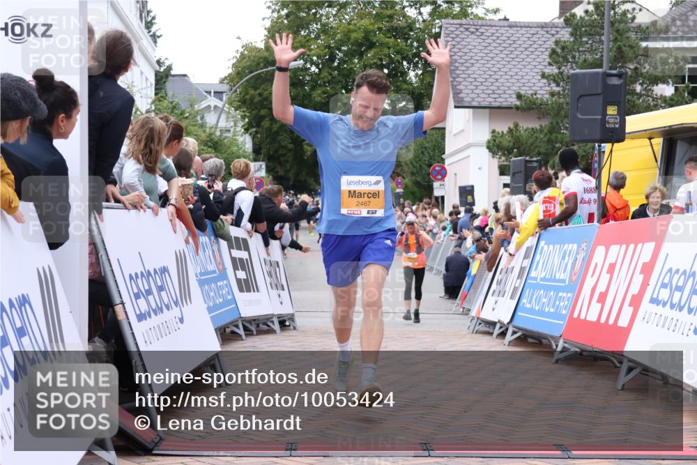 30.08.2026 - Blankeneser Heldenlauf Lena Gebhardt http://msf.ph/oto/10053424 30.08.2026 12:04:17 Ziel 2352, 2467, 2501, 2581 meine-sportfotos.de