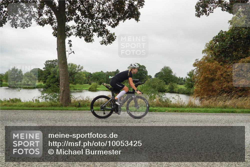 30.08.2026 - Elbe Triathlon Hamburg Michael Burmester http://msf.ph/oto/10053425 30.08.2026 10:30:26 Radfahren 657, 898, 1028, 1088 meine-sportfotos.de