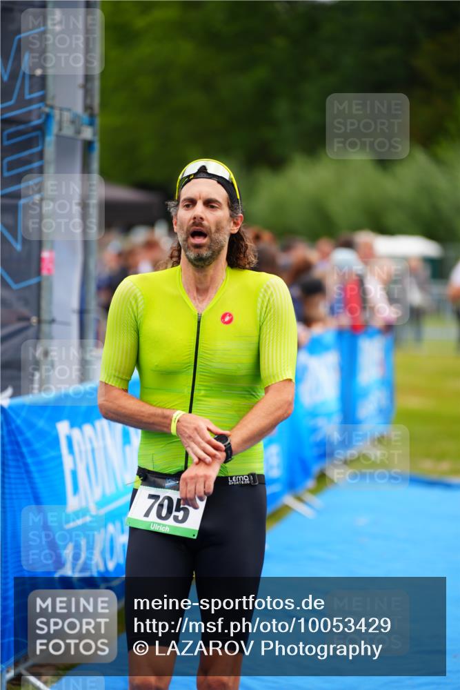 30.08.2026 - Elbe Triathlon Hamburg LAZAROV Photography http://msf.ph/oto/10053429 30.08.2026 10:51:18 Ziel 489, 705 meine-sportfotos.de