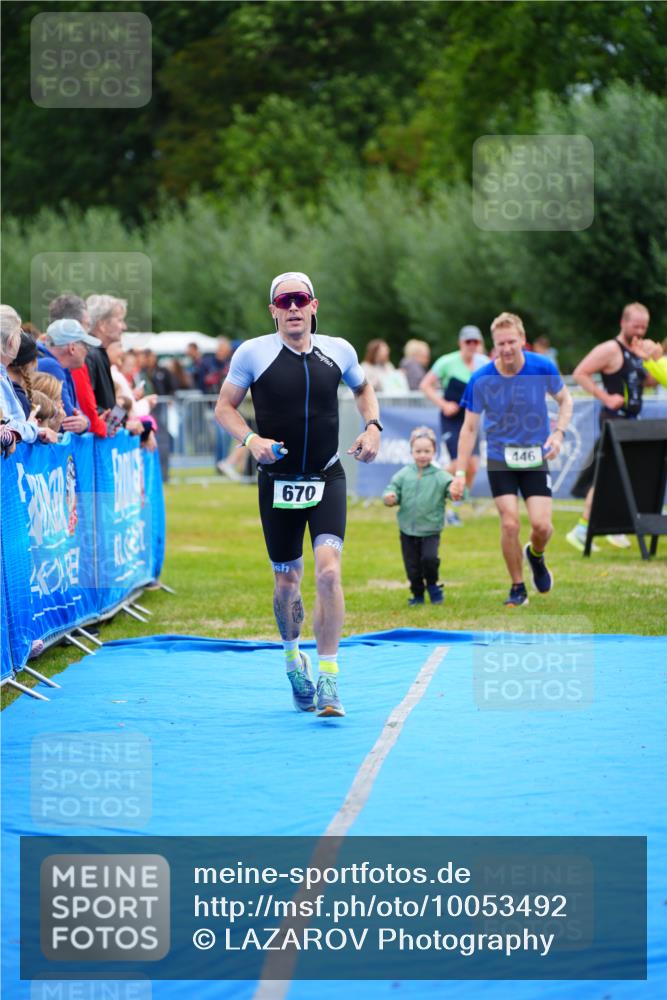 30.08.2026 - Elbe Triathlon Hamburg LAZAROV Photography http://msf.ph/oto/10053492 30.08.2026 10:51:30 Ziel 446, 670 meine-sportfotos.de