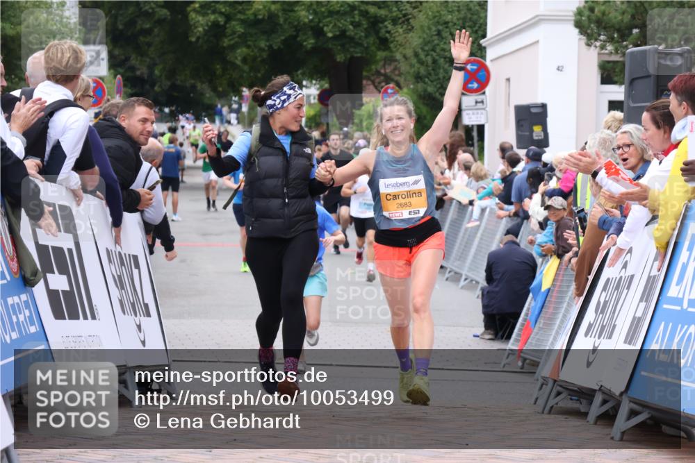 30.08.2026 - Blankeneser Heldenlauf Lena Gebhardt http://msf.ph/oto/10053499 30.08.2026 12:04:28 Ziel 2683, 2758 meine-sportfotos.de