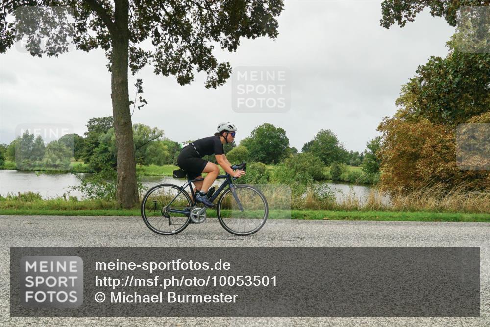 30.08.2026 - Elbe Triathlon Hamburg Michael Burmester http://msf.ph/oto/10053501 30.08.2026 10:31:39 Radfahren 710, 788, 934, 954, 957, 1000, 1013, 1057, 1058 meine-sportfotos.de