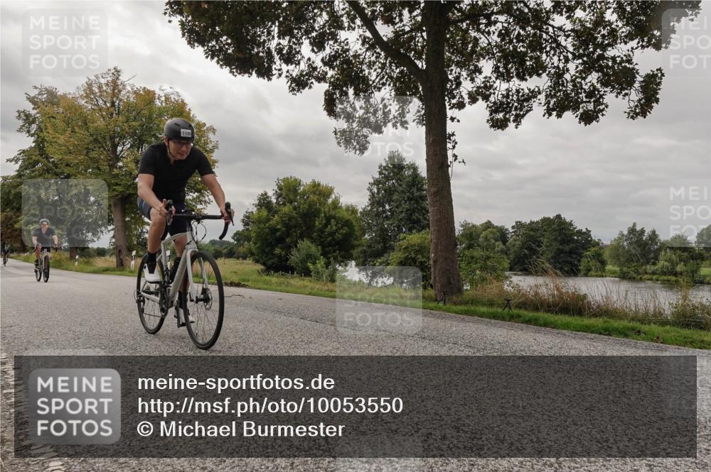 30.08.2026 - Elbe Triathlon Hamburg Michael Burmester http://msf.ph/oto/10053550 30.08.2026 10:50:17 Radfahren 833, 1006, 1145, 1346, 1621 meine-sportfotos.de