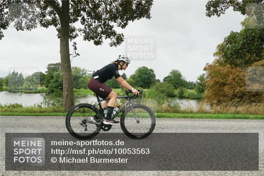 30.08.2026 - Elbe Triathlon Hamburg Michael Burmester http://msf.ph/oto/10053563 30.08.2026 10:32:34 Radfahren 813, 1023, 1059 meine-sportfotos.de