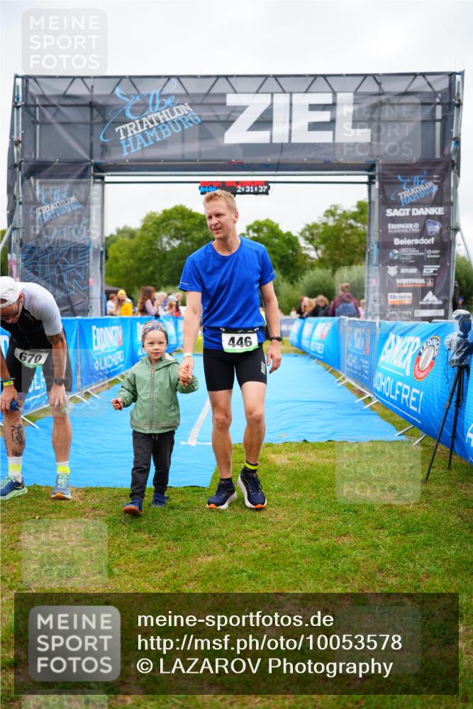 30.08.2026 - Elbe Triathlon Hamburg LAZAROV Photography http://msf.ph/oto/10053578 30.08.2026 10:51:39 Ziel 392, 446 meine-sportfotos.de