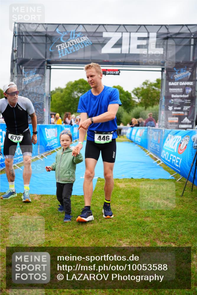 30.08.2026 - Elbe Triathlon Hamburg LAZAROV Photography http://msf.ph/oto/10053588 30.08.2026 10:51:40 Ziel 392 meine-sportfotos.de
