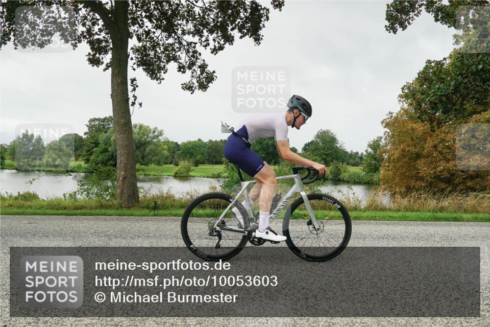 30.08.2026 - Elbe Triathlon Hamburg Michael Burmester http://msf.ph/oto/10053603 30.08.2026 10:33:17 Radfahren 901, 995, 1007 meine-sportfotos.de