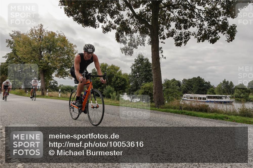 30.08.2026 - Elbe Triathlon Hamburg Michael Burmester http://msf.ph/oto/10053616 30.08.2026 10:51:08 Radfahren 943, 988, 1100, 1273, 1298, 1341, 1347 meine-sportfotos.de