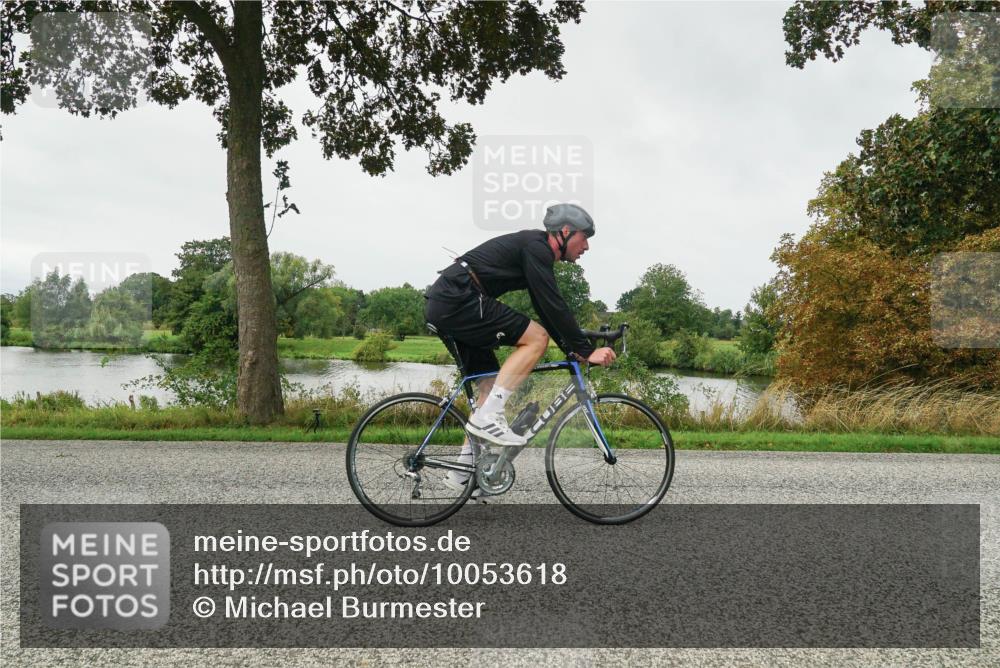 30.08.2026 - Elbe Triathlon Hamburg Michael Burmester http://msf.ph/oto/10053618 30.08.2026 10:33:36 Radfahren 912, 1017 meine-sportfotos.de