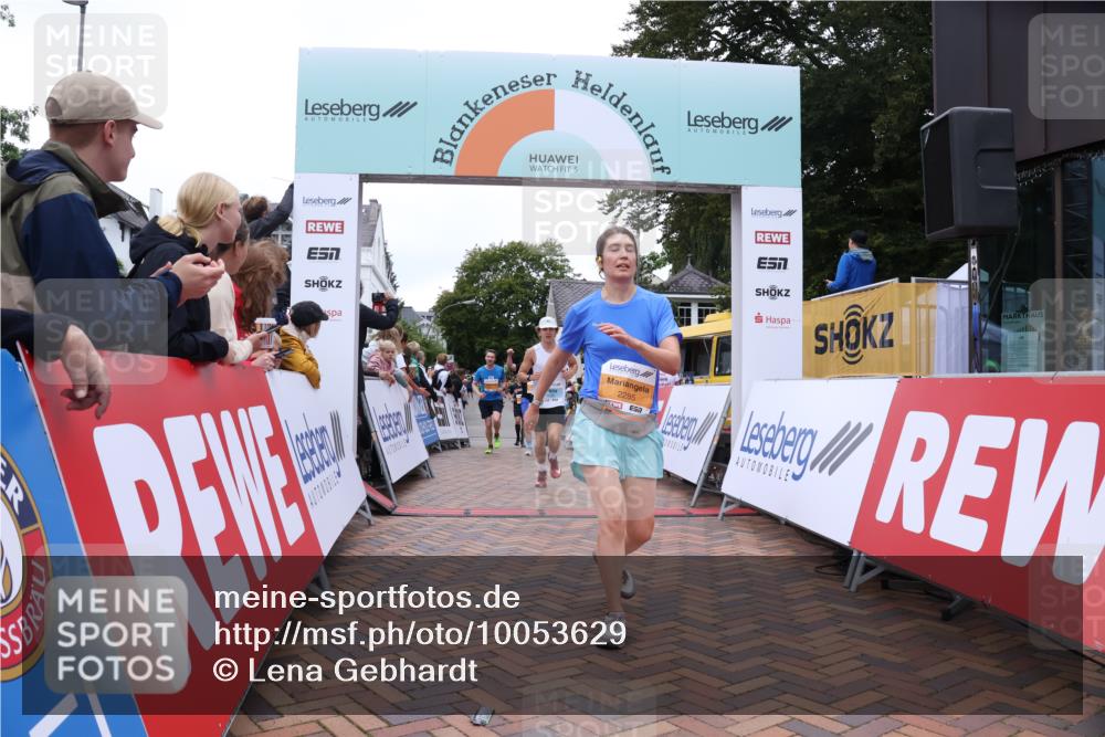 30.08.2026 - Blankeneser Heldenlauf Lena Gebhardt http://msf.ph/oto/10053629 30.08.2026 12:04:35 Ziel 2196, 2285, 2683, 2766, 2811, 2829, 4125 meine-sportfotos.de