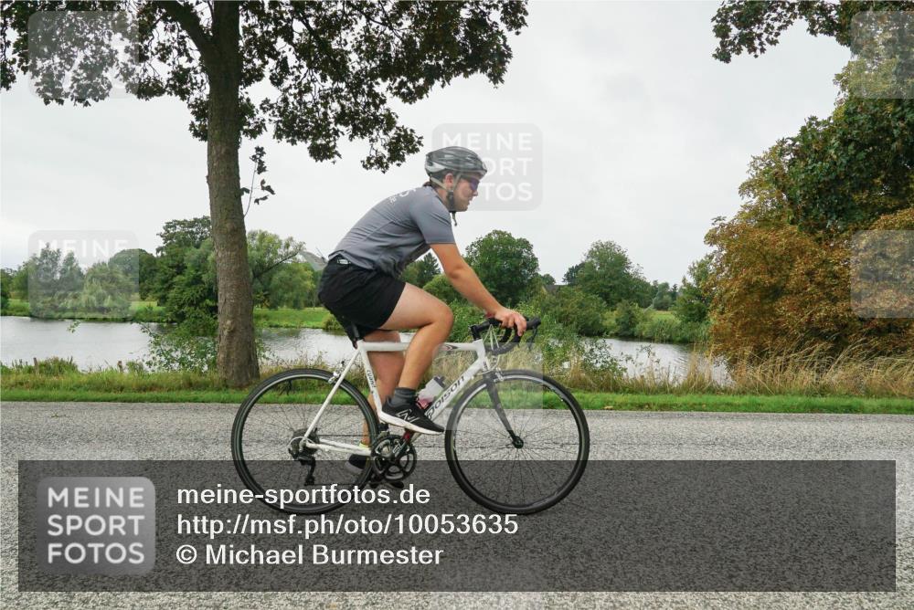 30.08.2026 - Elbe Triathlon Hamburg Michael Burmester http://msf.ph/oto/10053635 30.08.2026 10:34:07 Radfahren 1033, 1064, 1103 meine-sportfotos.de
