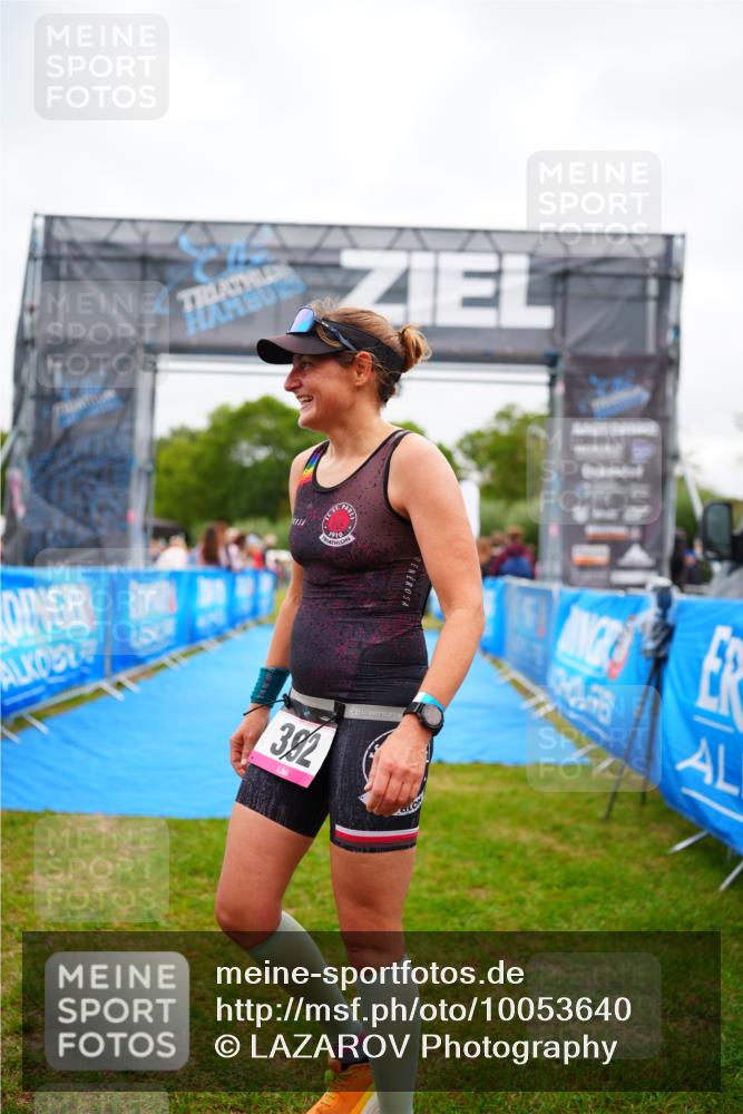 30.08.2026 - Elbe Triathlon Hamburg LAZAROV Photography http://msf.ph/oto/10053640 30.08.2026 10:51:49 Ziel 423 meine-sportfotos.de