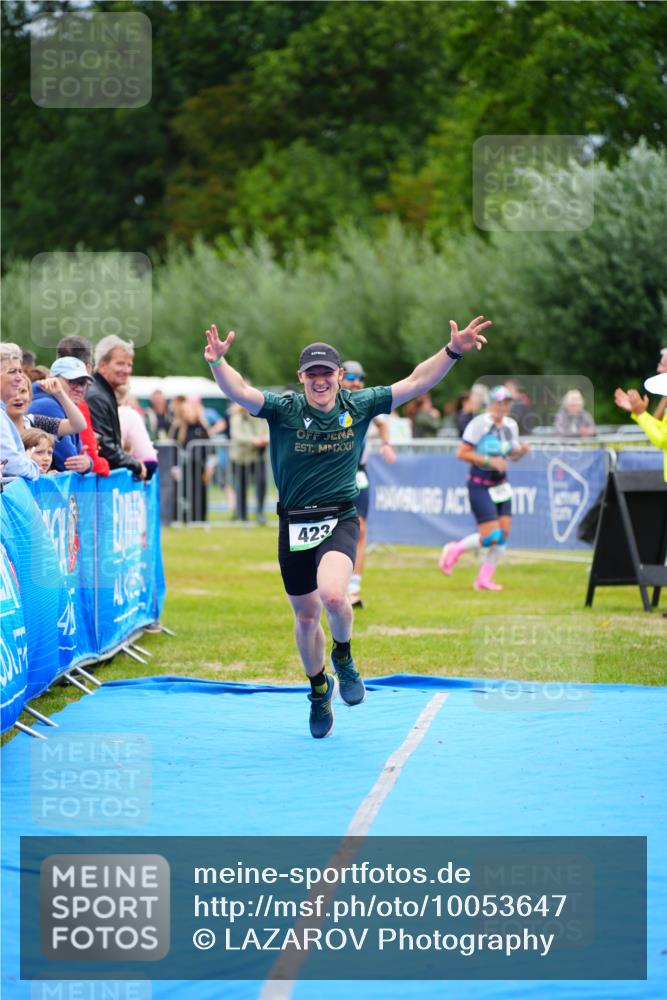 30.08.2026 - Elbe Triathlon Hamburg LAZAROV Photography http://msf.ph/oto/10053647 30.08.2026 10:51:54 Ziel 423, 452, 536 meine-sportfotos.de