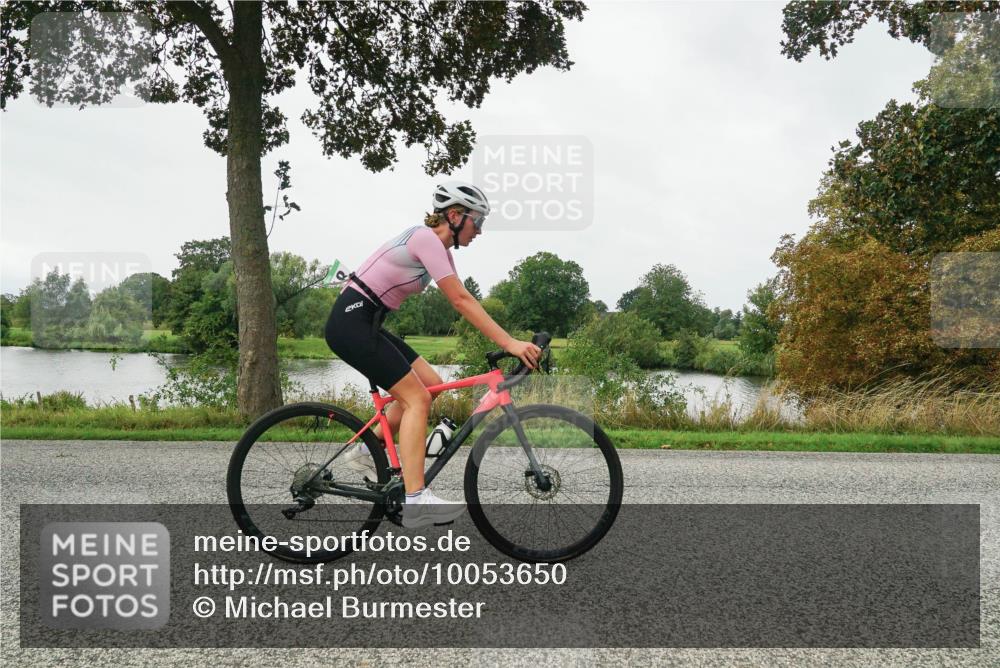 30.08.2026 - Elbe Triathlon Hamburg Michael Burmester http://msf.ph/oto/10053650 30.08.2026 10:34:28 Radfahren 810, 948, 988, 1009, 1015, 1022, 1071 meine-sportfotos.de