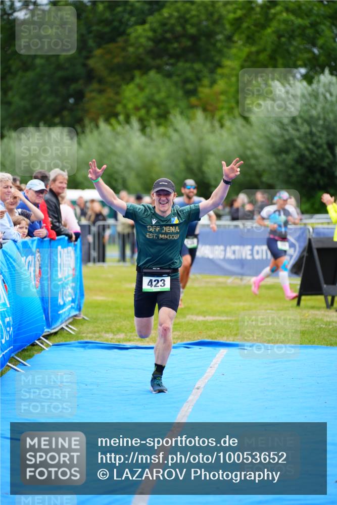 30.08.2026 - Elbe Triathlon Hamburg LAZAROV Photography http://msf.ph/oto/10053652 30.08.2026 10:51:54 Ziel 423, 452, 536 meine-sportfotos.de