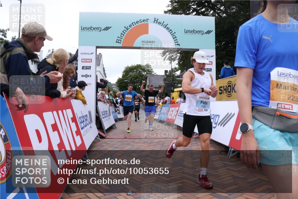 30.08.2026 - Blankeneser Heldenlauf Lena Gebhardt http://msf.ph/oto/10053655 30.08.2026 12:04:37 Ziel 2196, 2285, 2683, 2766, 2811, 2829, 4125 meine-sportfotos.de
