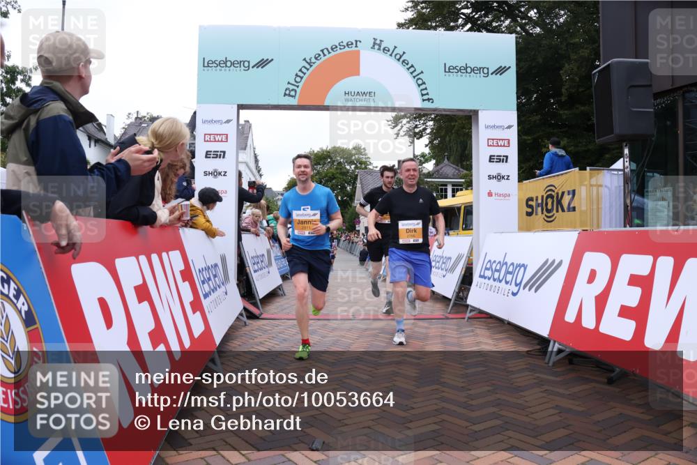 30.08.2026 - Blankeneser Heldenlauf Lena Gebhardt http://msf.ph/oto/10053664 30.08.2026 12:04:38 Ziel 2196, 2285, 2333, 2683, 2766, 2811, 2829, 4125 meine-sportfotos.de