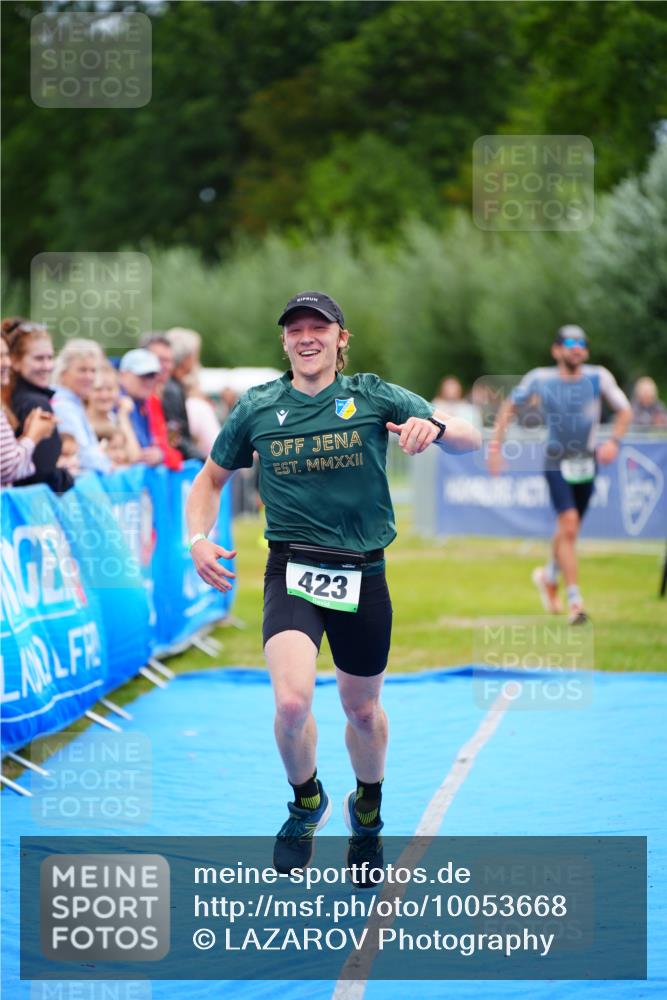 30.08.2026 - Elbe Triathlon Hamburg LAZAROV Photography http://msf.ph/oto/10053668 30.08.2026 10:51:55 Ziel 423, 452, 536 meine-sportfotos.de
