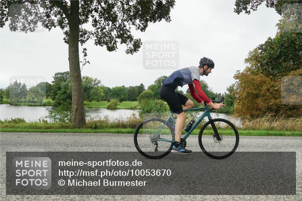 30.08.2026 - Elbe Triathlon Hamburg Michael Burmester http://msf.ph/oto/10053670 30.08.2026 10:34:36 Radfahren 947, 948, 999, 1009, 1022, 1025, 1048, 1071 meine-sportfotos.de