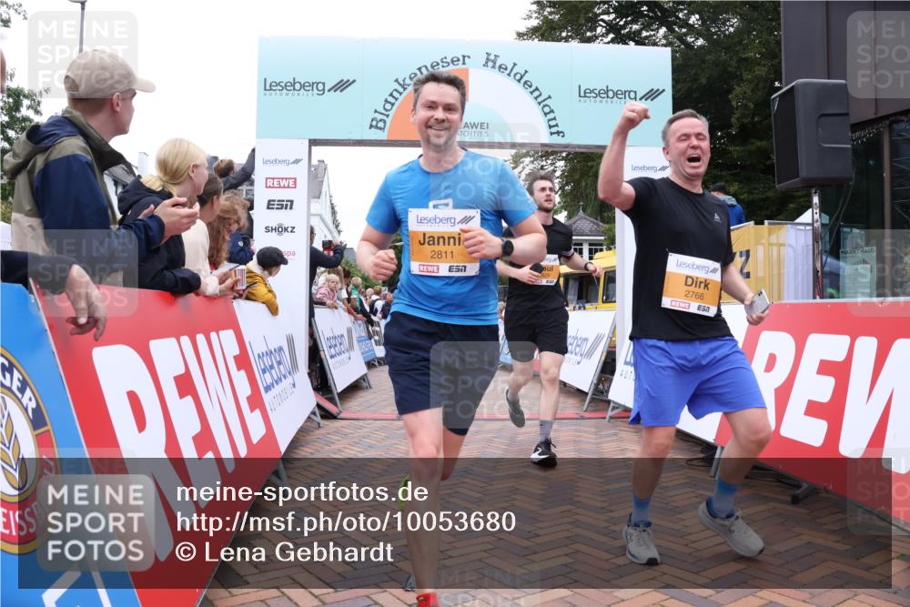 30.08.2026 - Blankeneser Heldenlauf Lena Gebhardt http://msf.ph/oto/10053680 30.08.2026 12:04:39 Ziel 2196, 2285, 2333, 2683, 2766, 2795, 2811, 2829, 4125 meine-sportfotos.de