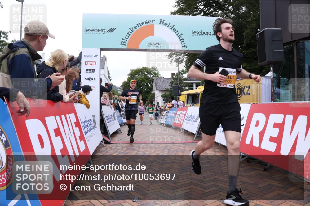 30.08.2026 - Blankeneser Heldenlauf Lena Gebhardt http://msf.ph/oto/10053697 30.08.2026 12:04:40 Ziel 2196, 2285, 2333, 2766, 2795, 2811, 2829, 4125 meine-sportfotos.de