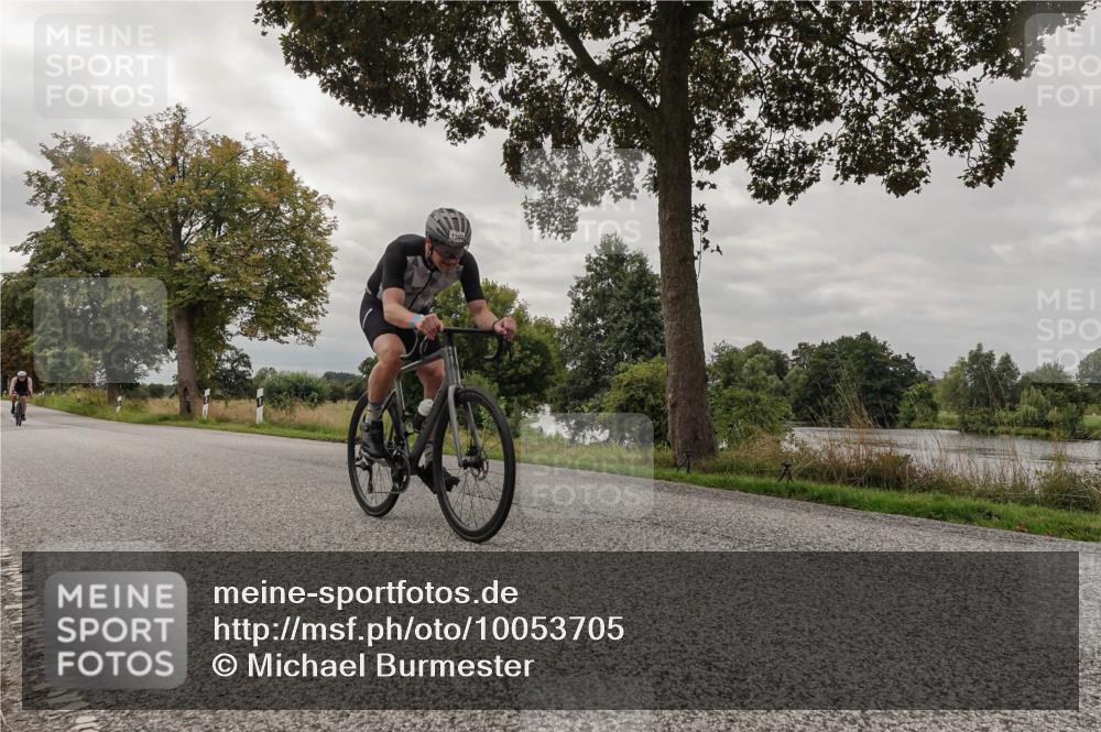 30.08.2026 - Elbe Triathlon Hamburg Michael Burmester http://msf.ph/oto/10053705 30.08.2026 10:52:02 Radfahren 912, 1074, 1216, 1302 meine-sportfotos.de