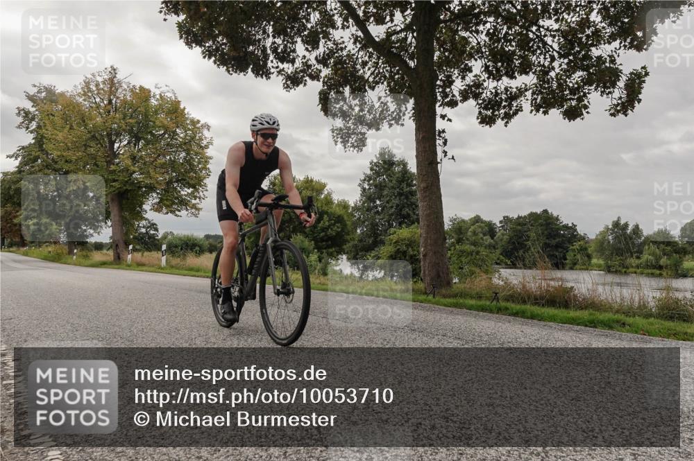 30.08.2026 - Elbe Triathlon Hamburg Michael Burmester http://msf.ph/oto/10053710 30.08.2026 10:52:05 Radfahren 947, 1074, 1242, 1310, 1325 meine-sportfotos.de