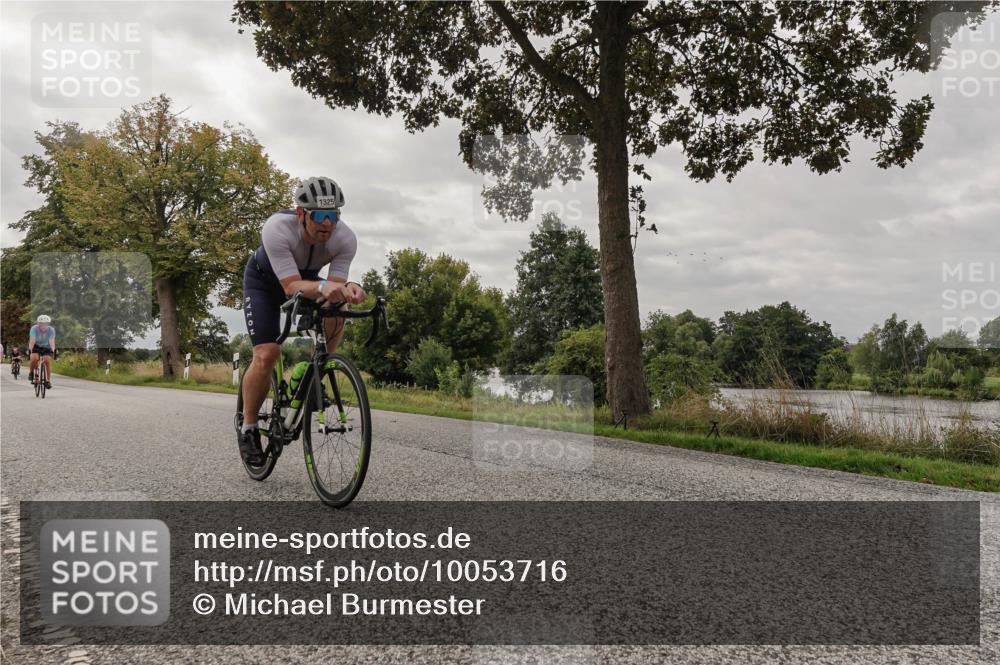 30.08.2026 - Elbe Triathlon Hamburg Michael Burmester http://msf.ph/oto/10053716 30.08.2026 10:52:11 Radfahren 947, 1242, 1258, 1278, 1287, 1310, 1311, 1325 meine-sportfotos.de