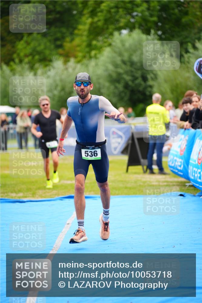 30.08.2026 - Elbe Triathlon Hamburg LAZAROV Photography http://msf.ph/oto/10053718 30.08.2026 10:52:00 Ziel 452, 536 meine-sportfotos.de
