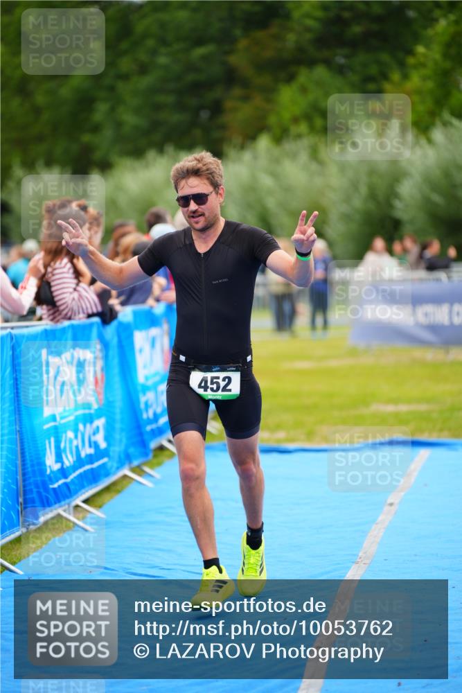 30.08.2026 - Elbe Triathlon Hamburg LAZAROV Photography http://msf.ph/oto/10053762 30.08.2026 10:52:03 Ziel 452, 536 meine-sportfotos.de