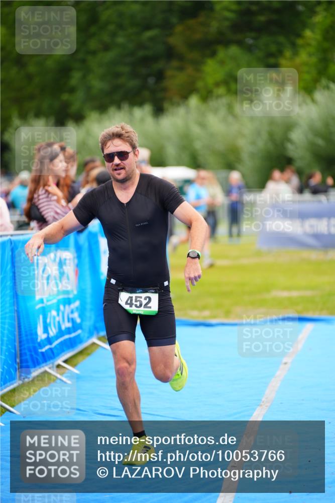 30.08.2026 - Elbe Triathlon Hamburg LAZAROV Photography http://msf.ph/oto/10053766 30.08.2026 10:52:03 Ziel 452, 536 meine-sportfotos.de