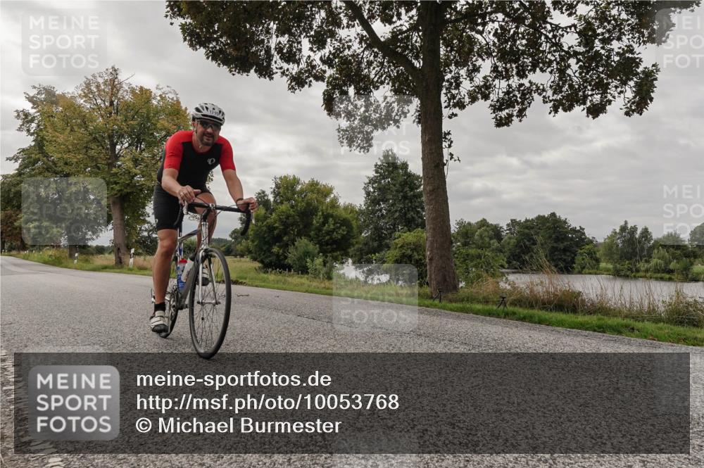 30.08.2026 - Elbe Triathlon Hamburg Michael Burmester http://msf.ph/oto/10053768 30.08.2026 10:52:54 Radfahren 1119, 1253, 1299 meine-sportfotos.de