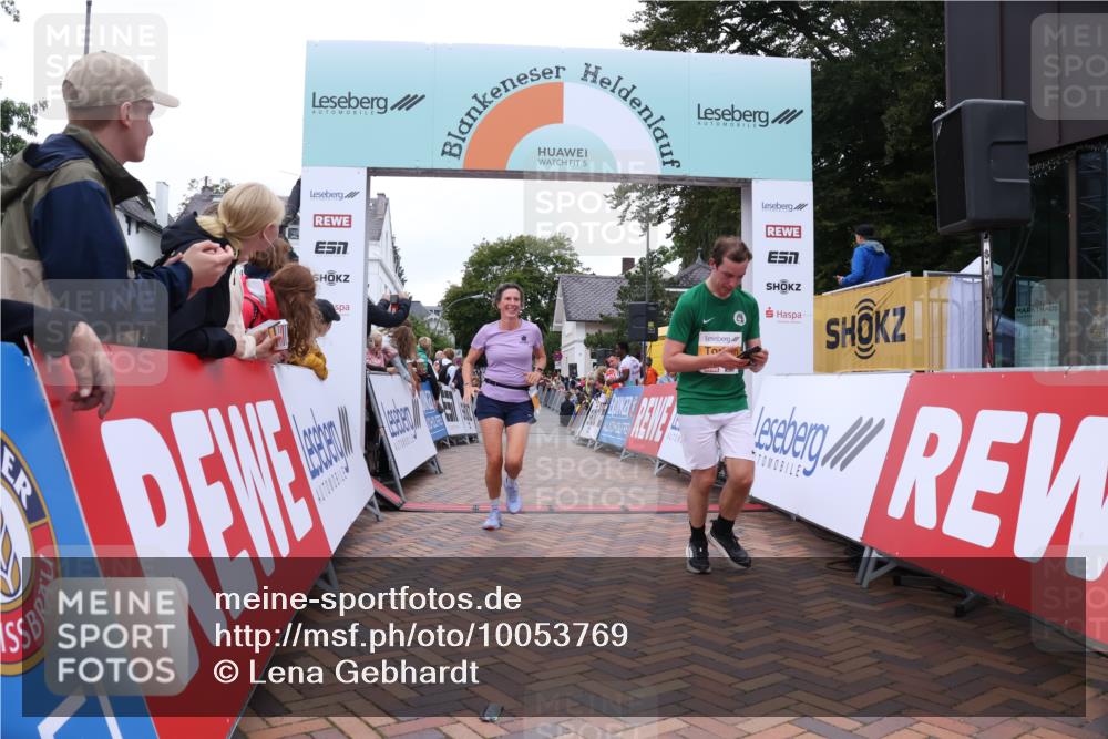 30.08.2026 - Blankeneser Heldenlauf Lena Gebhardt http://msf.ph/oto/10053769 30.08.2026 12:04:43 Ziel 2196, 2333, 2766, 2795, 2811, 2829, 4125 meine-sportfotos.de