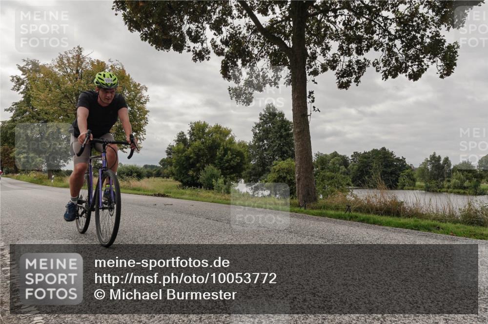 30.08.2026 - Elbe Triathlon Hamburg Michael Burmester http://msf.ph/oto/10053772 30.08.2026 10:52:57 Radfahren 921, 1119, 1299 meine-sportfotos.de