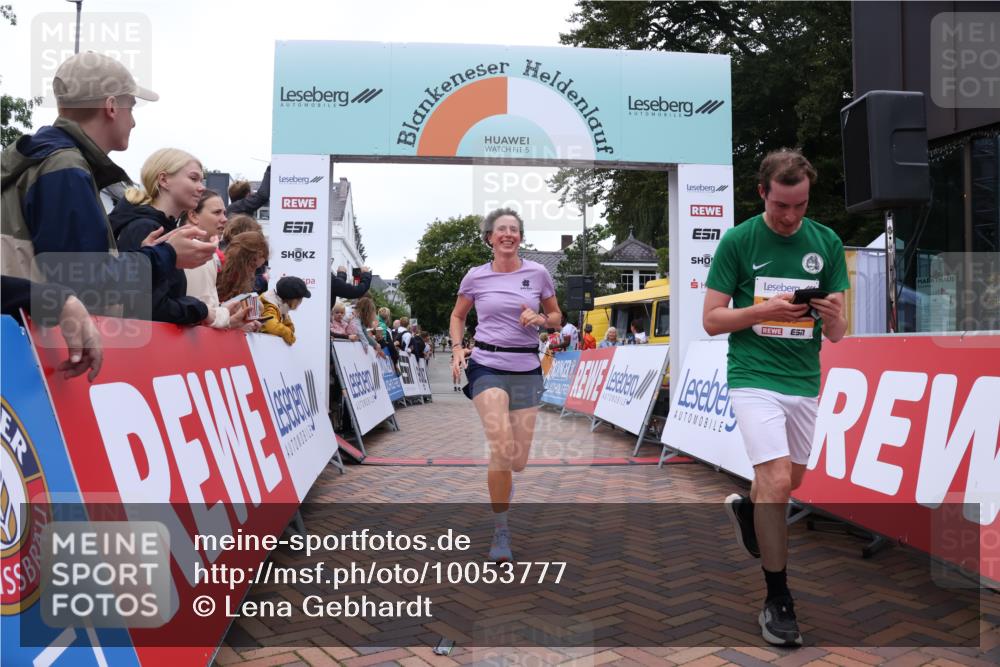30.08.2026 - Blankeneser Heldenlauf Lena Gebhardt http://msf.ph/oto/10053777 30.08.2026 12:04:44 Ziel 2196, 2333, 2766, 2795, 2811, 2829, 4125, 4366 meine-sportfotos.de