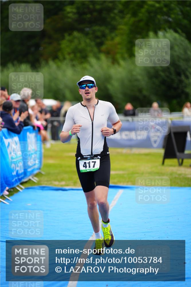 30.08.2026 - Elbe Triathlon Hamburg LAZAROV Photography http://msf.ph/oto/10053784 30.08.2026 10:52:18 Ziel 417 meine-sportfotos.de